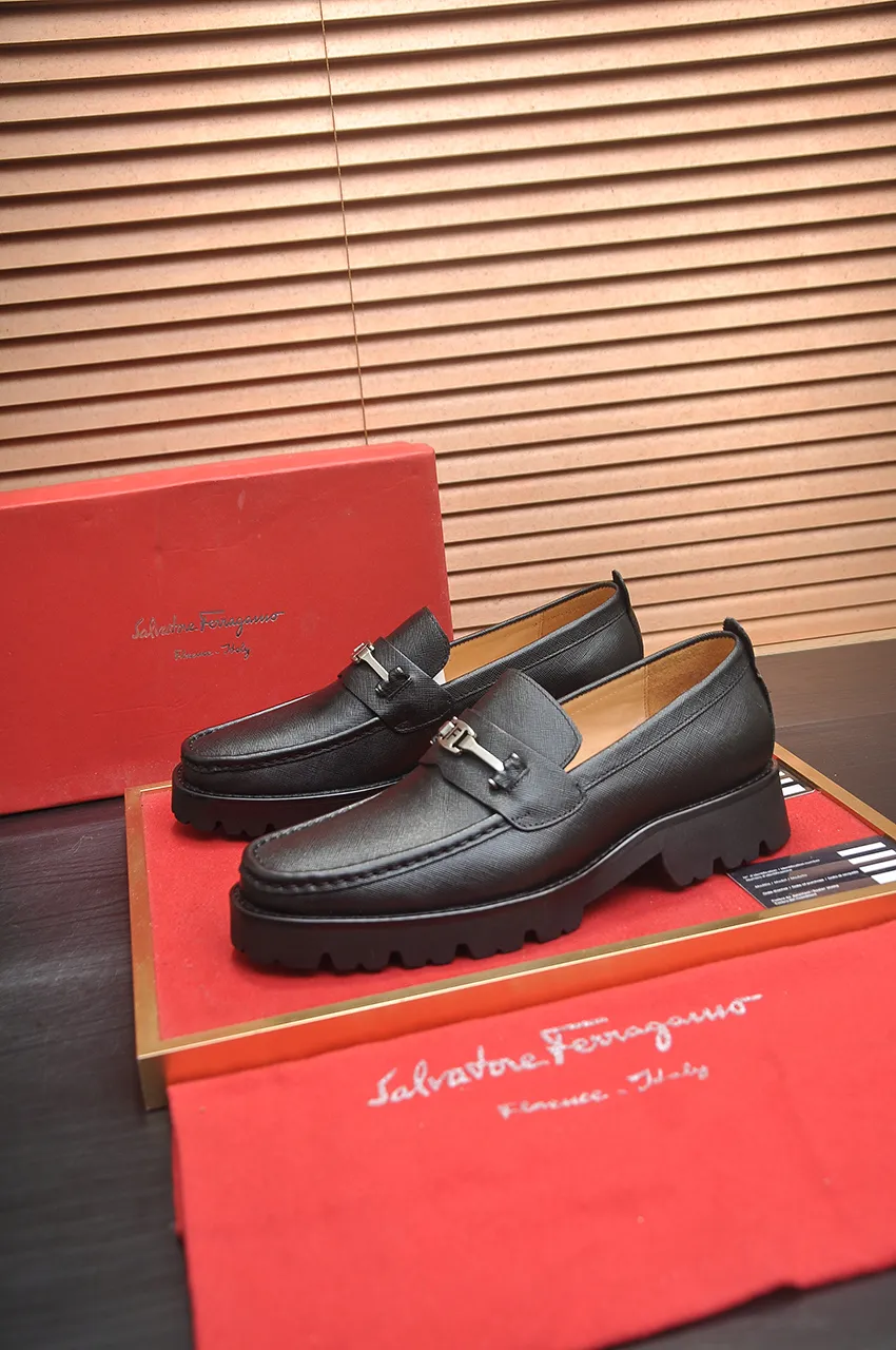 Men's shoes 💰500💶[Ferragamo/Ferragamo] The latest model in the counter. Original imported high-quality cowhide with open edges + imported 🐂 water-dyed cowhide lining + original luxury metal buckle + original combined outsole. Comparison without pressure 38--45 (45 is custom-made and cannot be returned or exchanged)